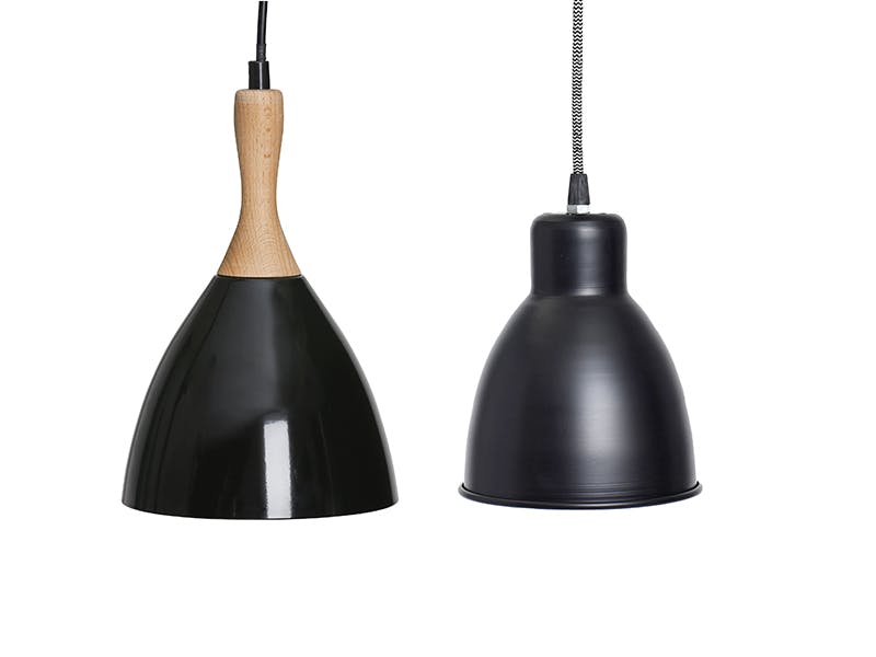 Sorte taklamper gir et røft preg Sorte taklamper gir et røft preg